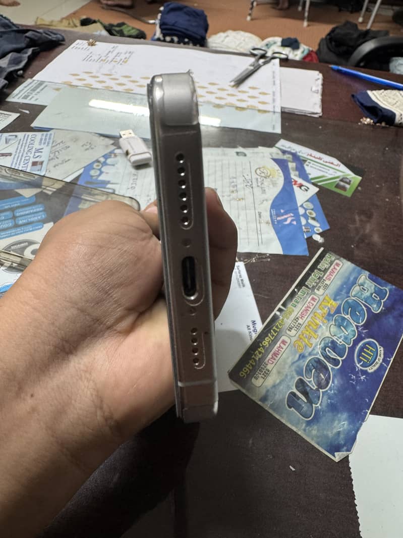Apple iPhone 15 Pro Max 5
