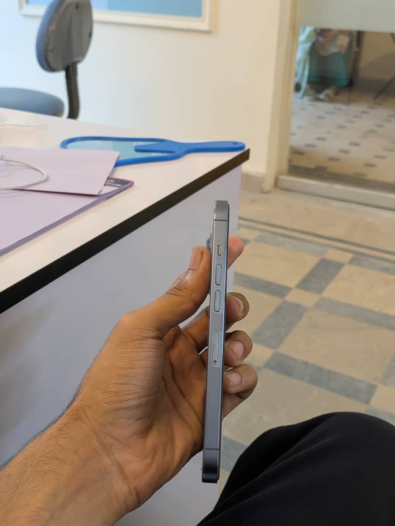 Apple iPhone 13 Pro 2