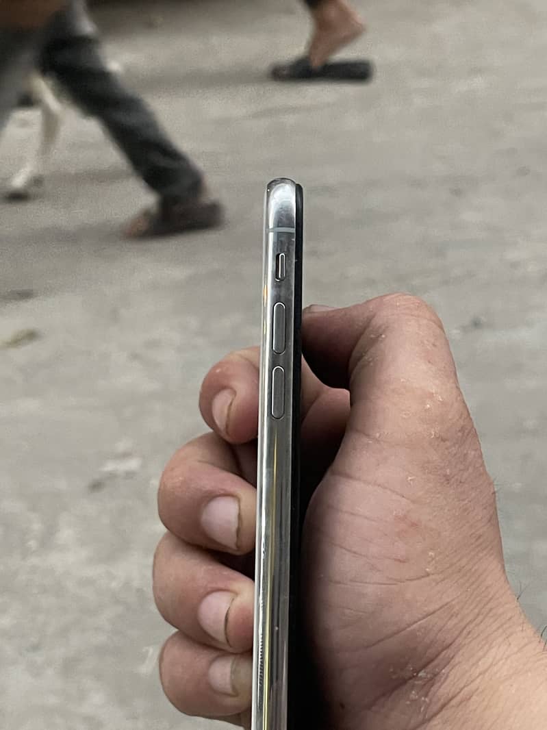 Apple iPhone X 2