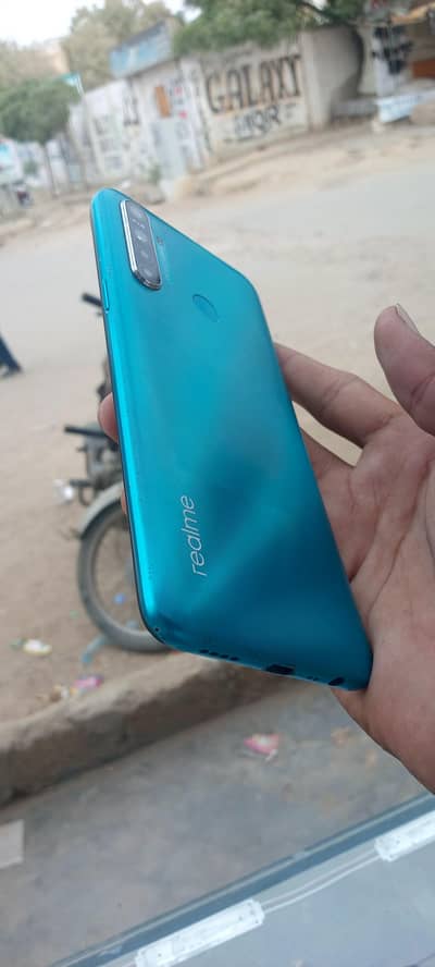 Realme 5i