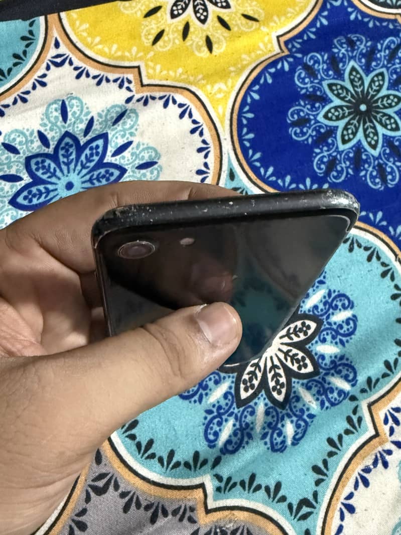 Apple iPhone 7 0