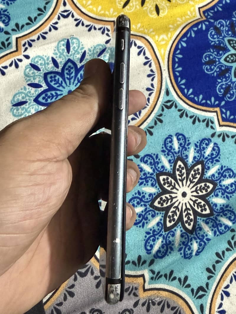 Apple iPhone 7 1