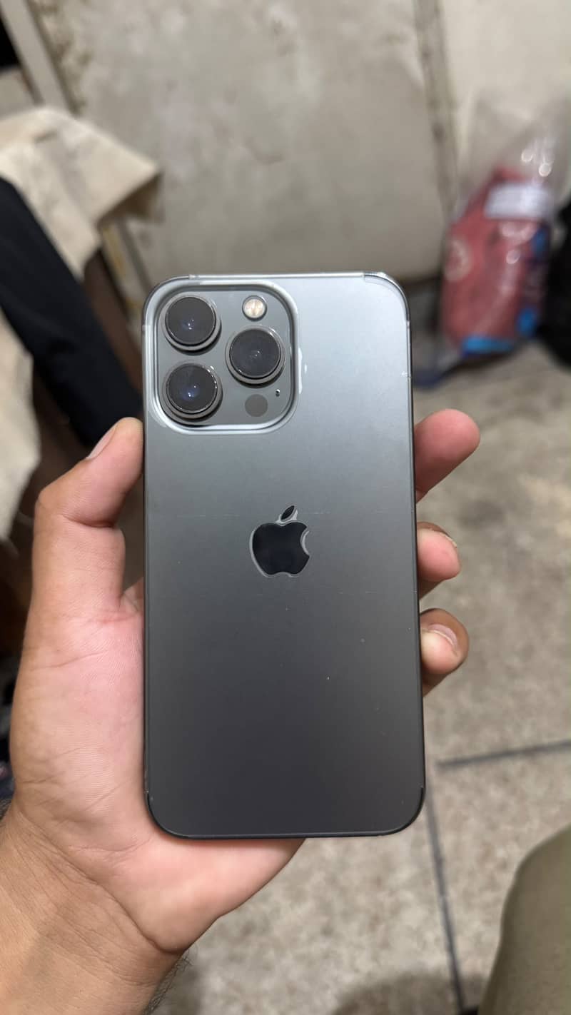 Apple iPhone 13 Pro 3