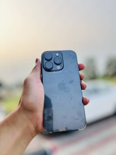 Apple iPhone 16 Pro