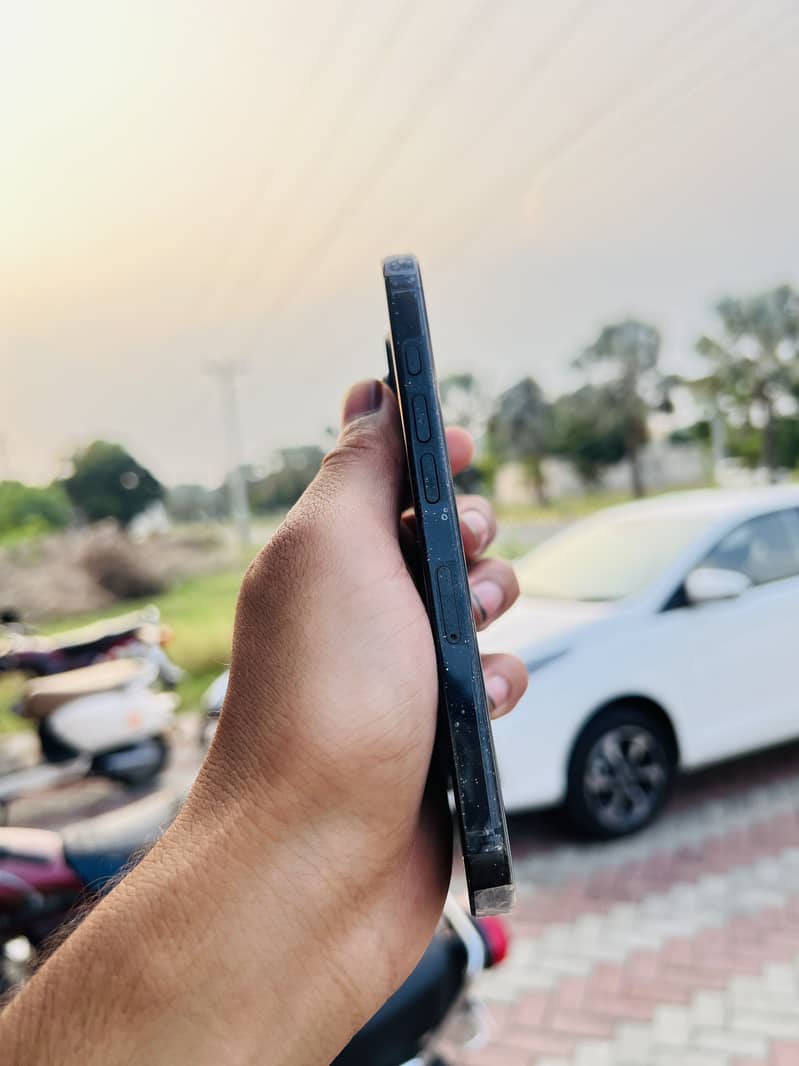 Apple iPhone 16 Pro 5
