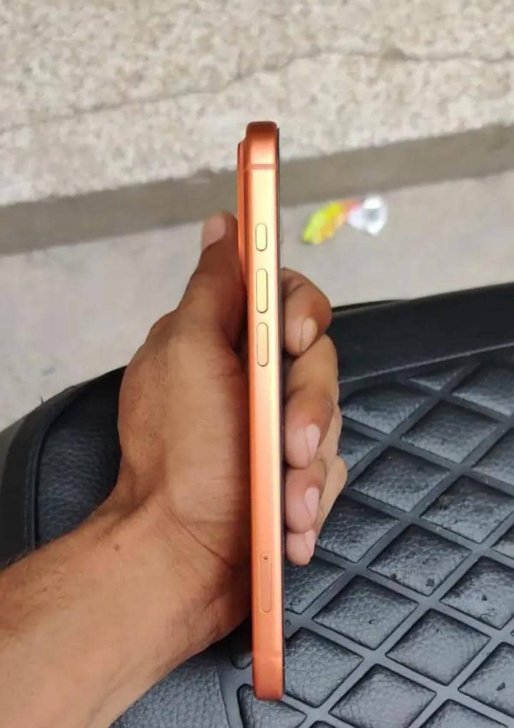 Apple iPhone 17 Pro Max 6
