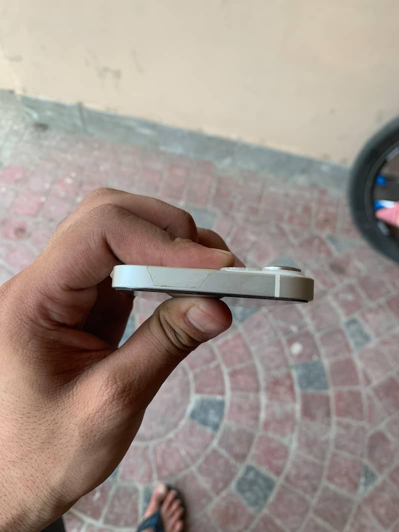 Apple iPhone 14 5
