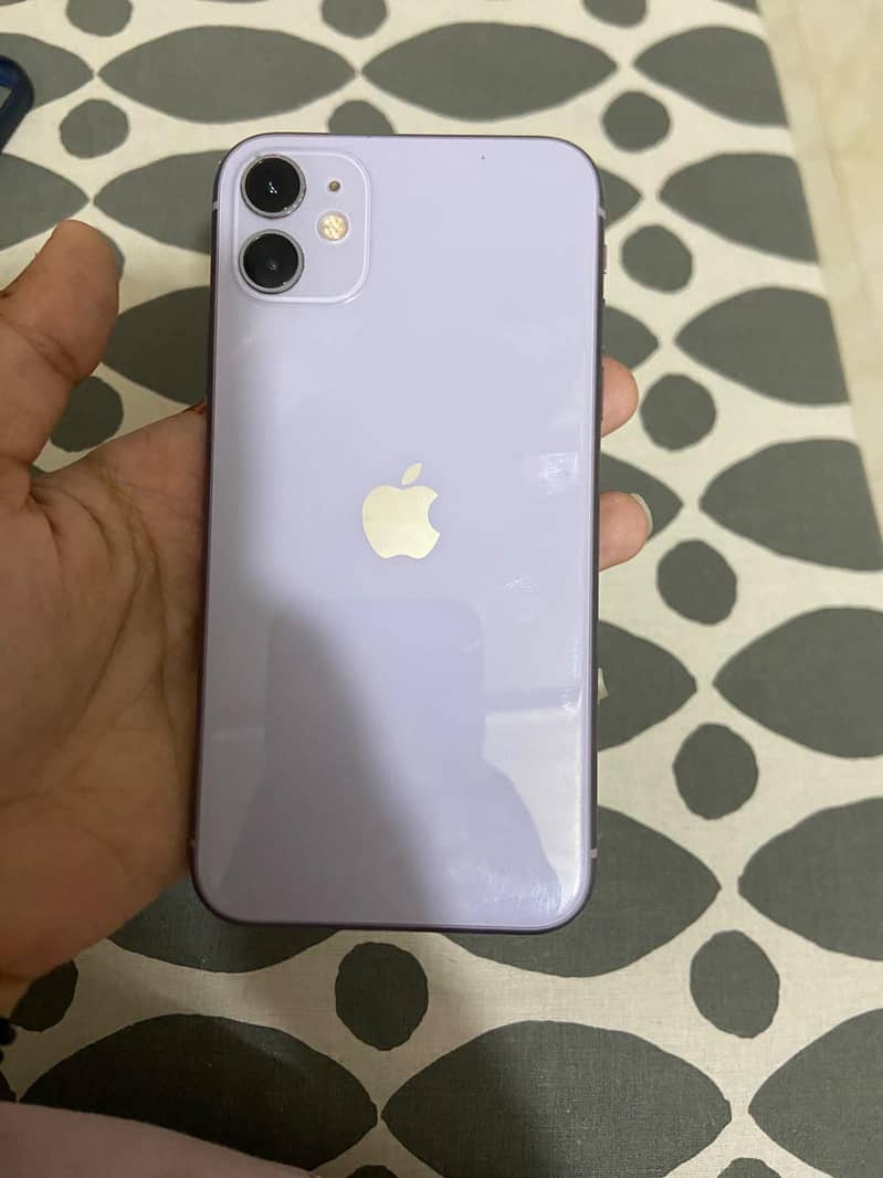 Apple iPhone 11 4