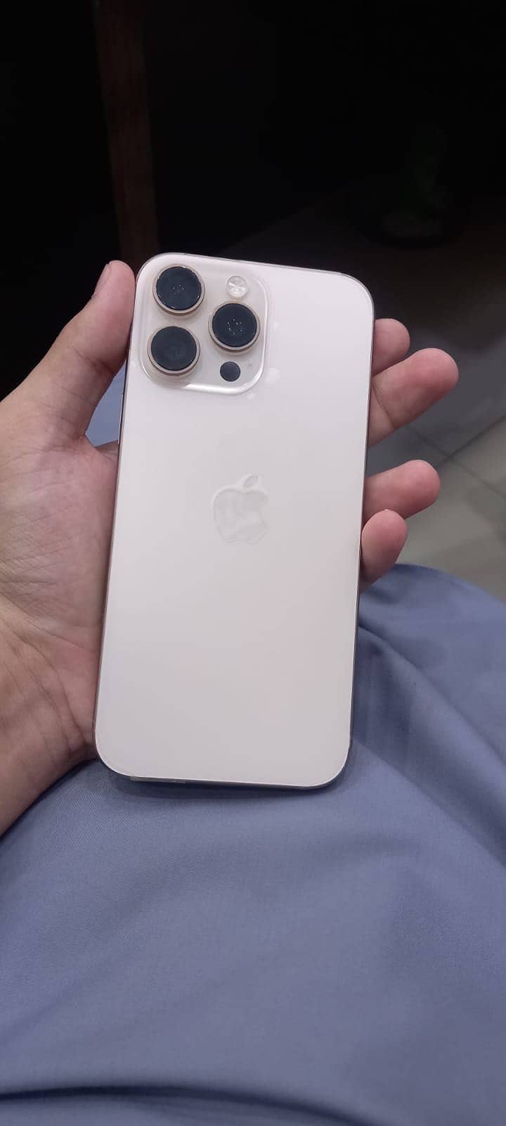 Apple iPhone 16 Pro Max 3