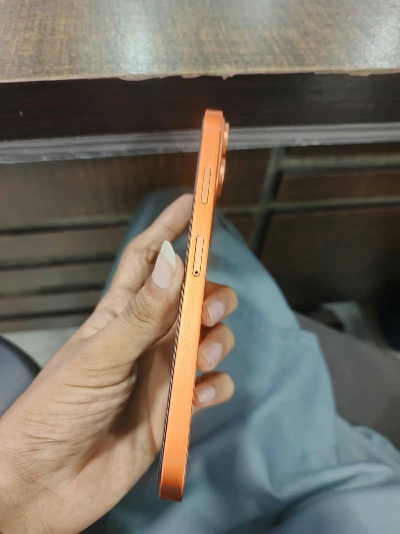 Apple iPhone XS Max 3