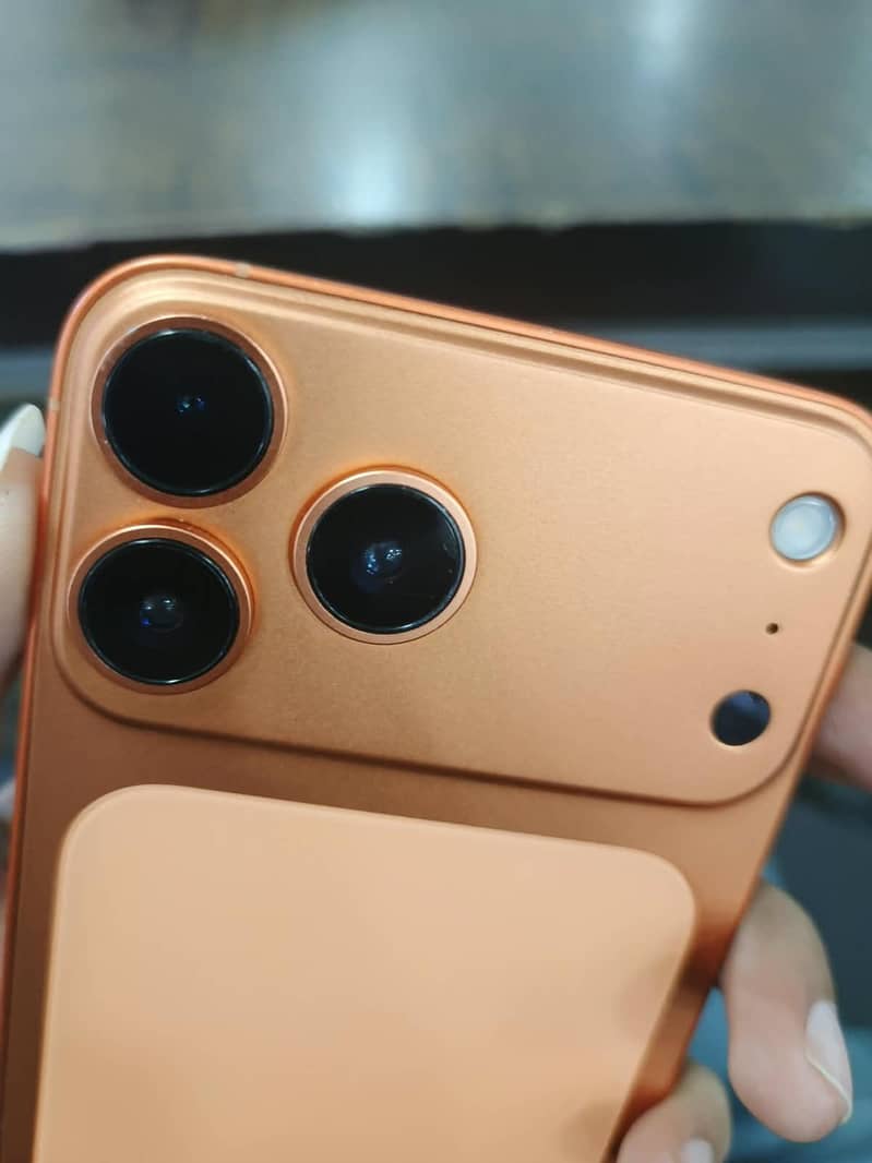 Apple iPhone XS Max 5