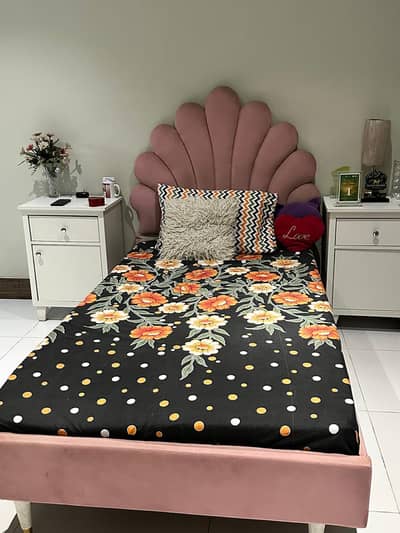 Pink Bedroom Set – Bed, Wardrobe & 2 Bedside Tables – Rs65000