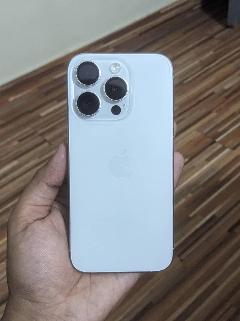 Apple iPhone 15 Pro 1