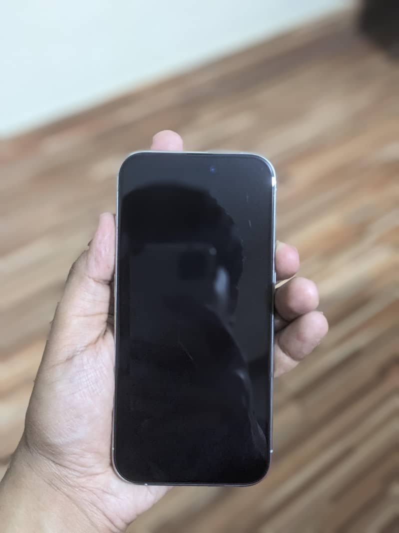 Apple iPhone 15 Pro 6