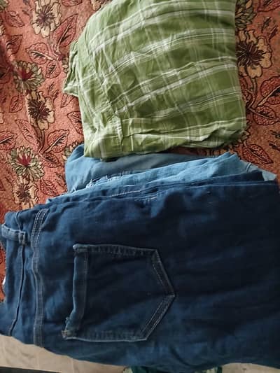 13 to 14 years old different brands 1 time use 4jeans 1 shirt small