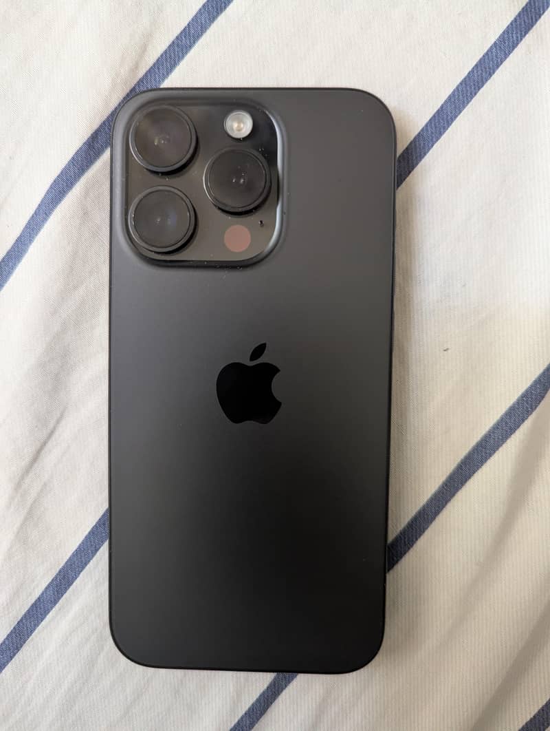 Apple iPhone 15 Pro 1