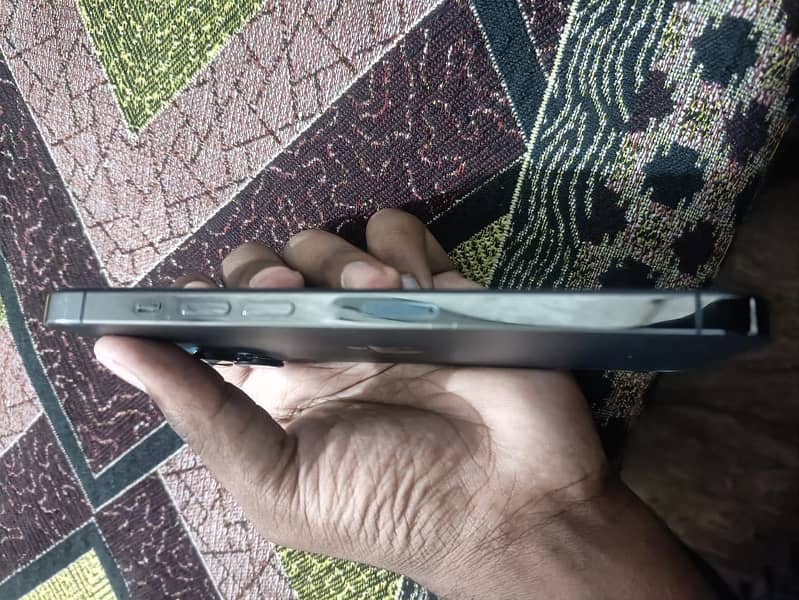 Apple iPhone 12 Pro Max 4