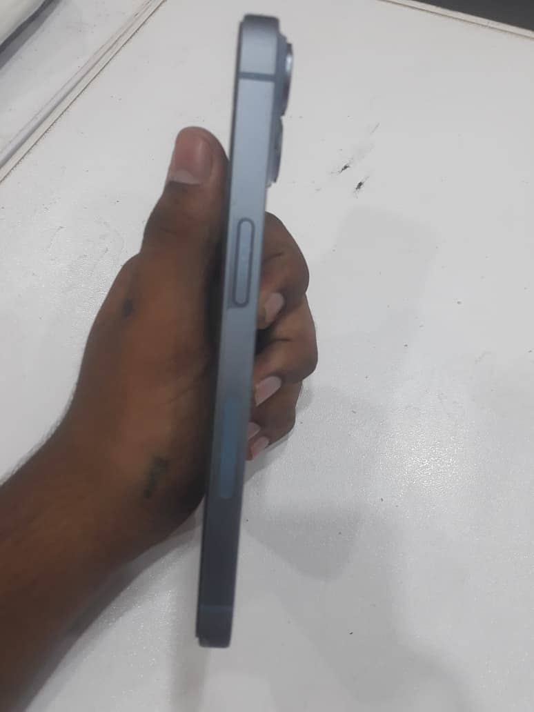 Apple iPhone 14 2