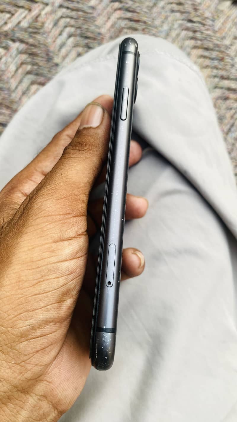 Apple iPhone 11 5