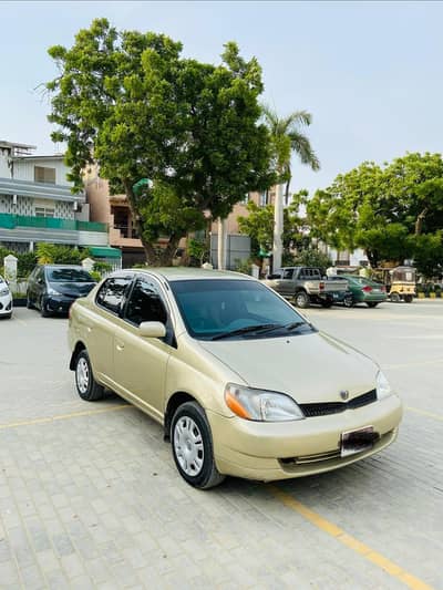 Toyota Platz 2001