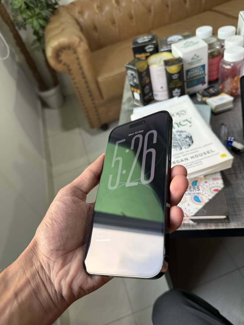 Apple iPhone 14 Pro Max 3