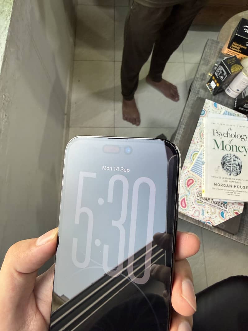 Apple iPhone 14 Pro Max 5