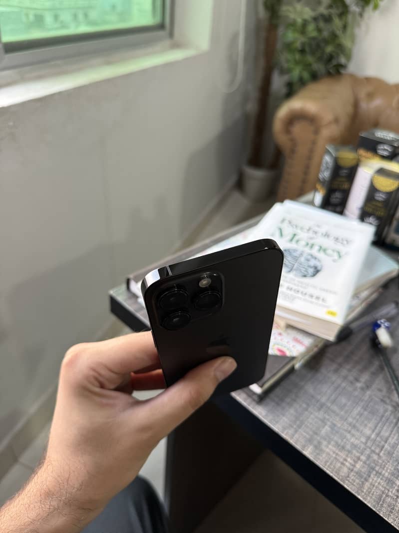 Apple iPhone 14 Pro Max 7