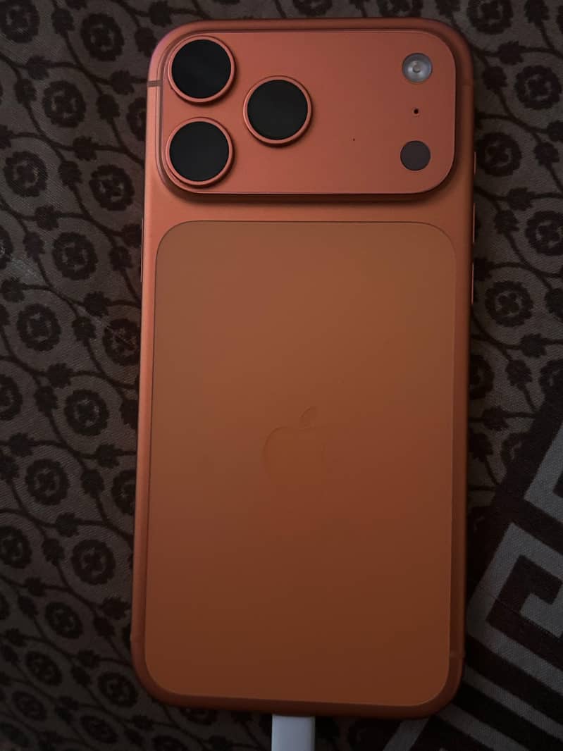 Apple iPhone 17 Pro Max 1