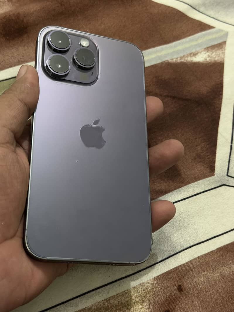 Apple iPhone 14 Pro Max 0