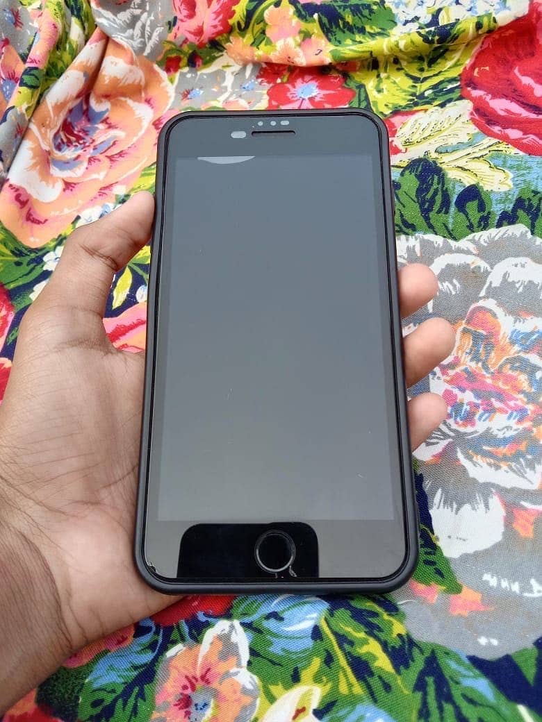 Apple iPhone 7 Plus 1