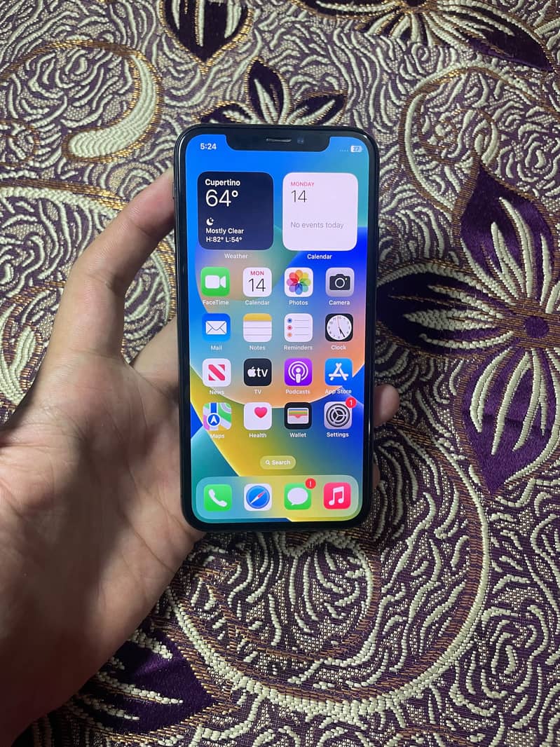 Apple iPhone X 5