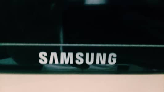 Original Samsung Series 4 LED TV 32 inches for sale