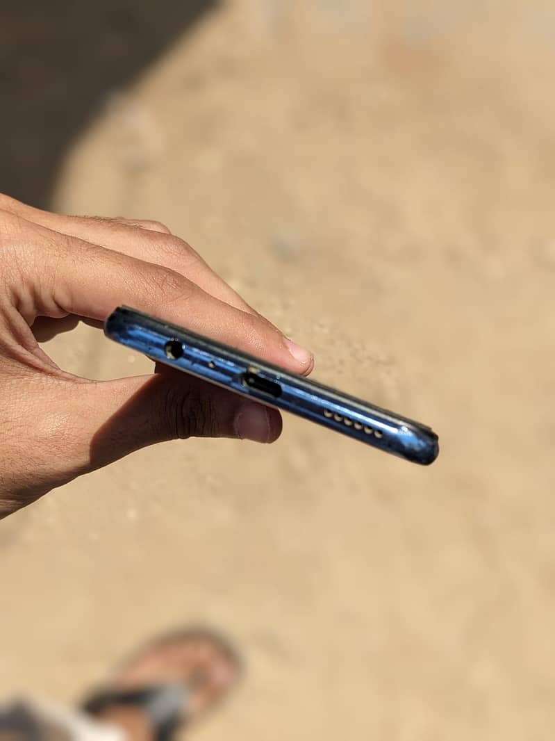 Vivo V21e 4