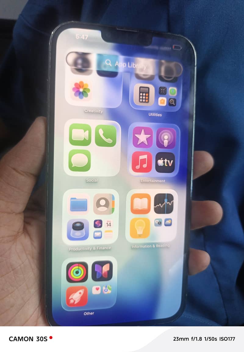 Apple iPhone 13 Pro Max 2