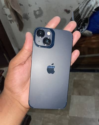 Apple iPhone 13