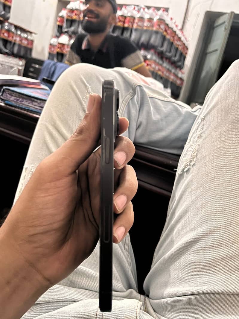 Apple iPhone 14 Pro Max 1