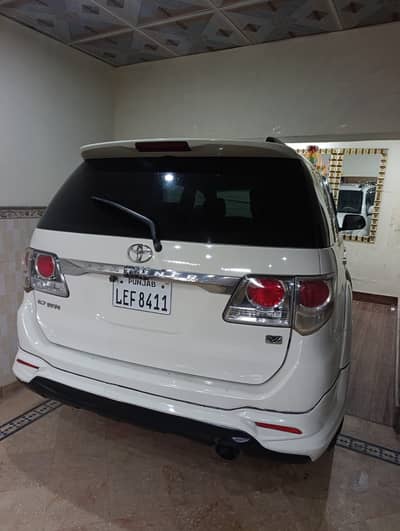 Toyota Fortuner V 2013