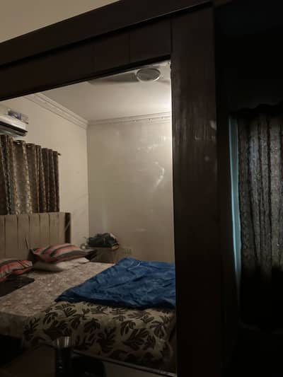Bed set with side table and dressing table