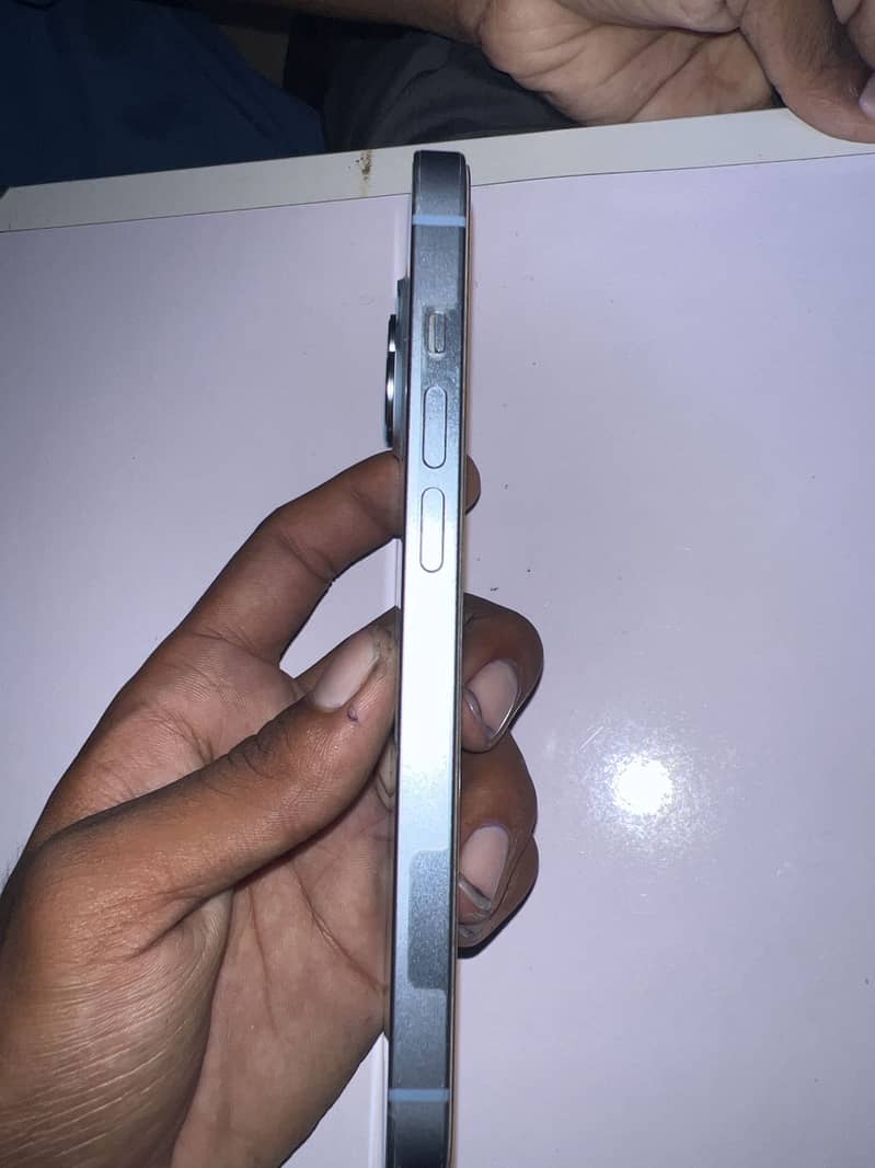 Apple iPhone 14 2