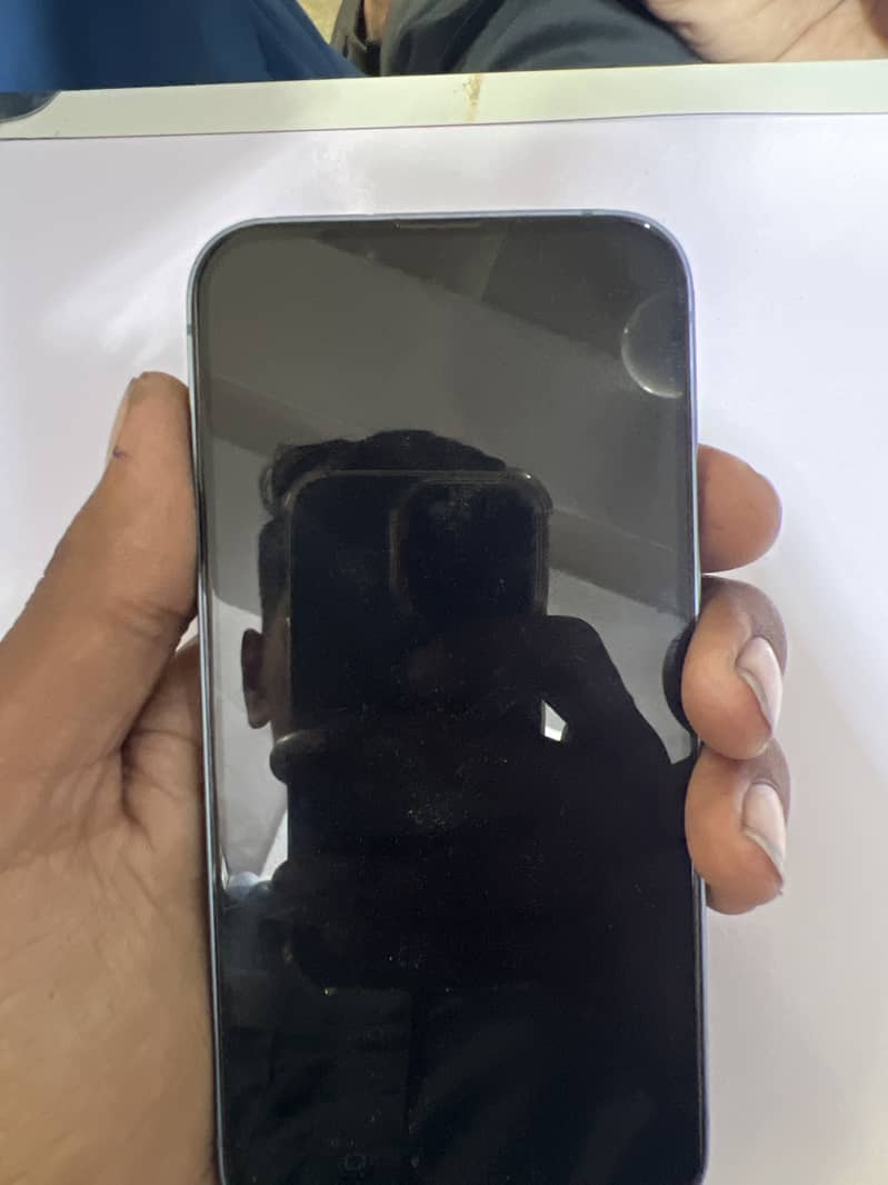 Apple iPhone 14 3