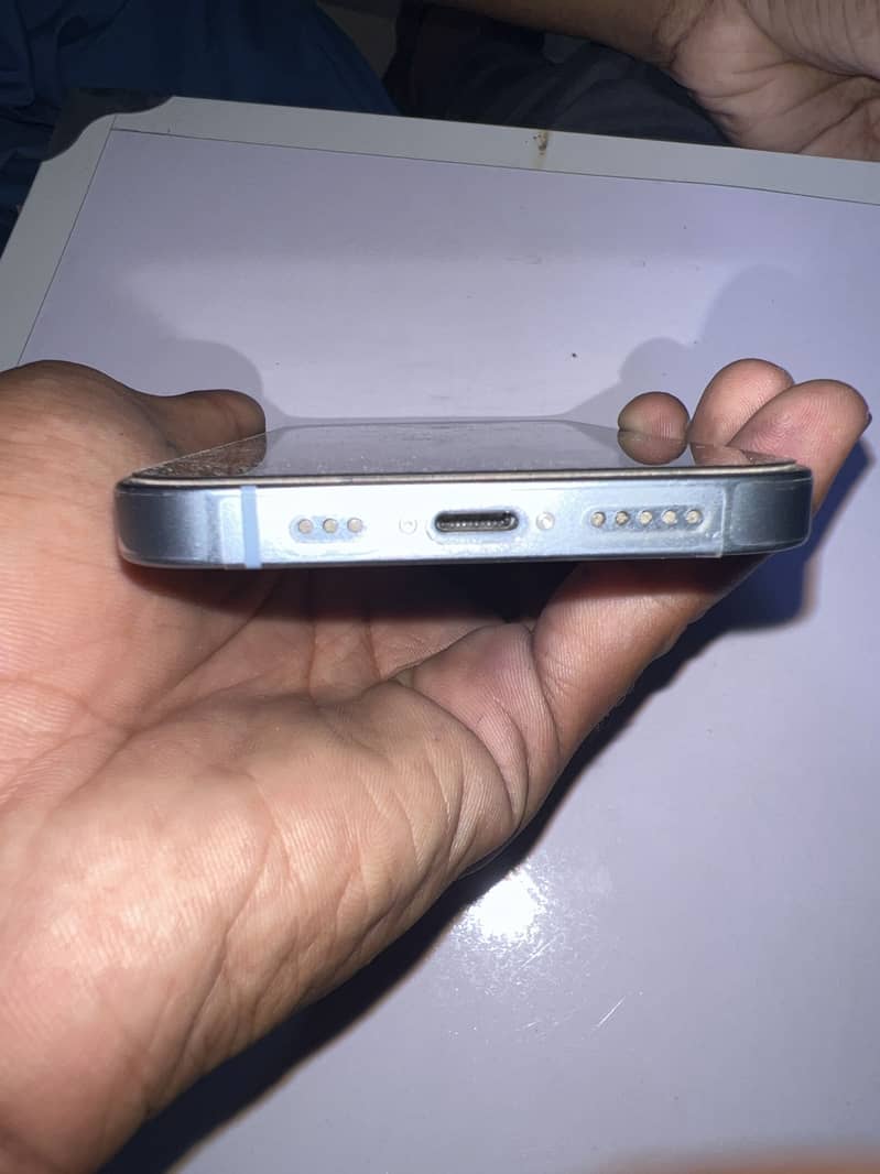 Apple iPhone 14 4