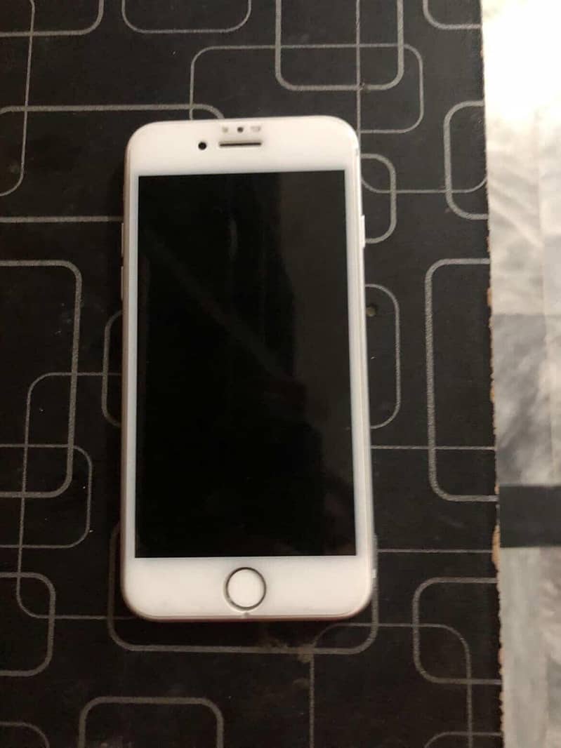 Apple iPhone 7 1