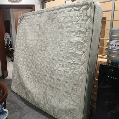 King sized spring mattress by moltyfoam