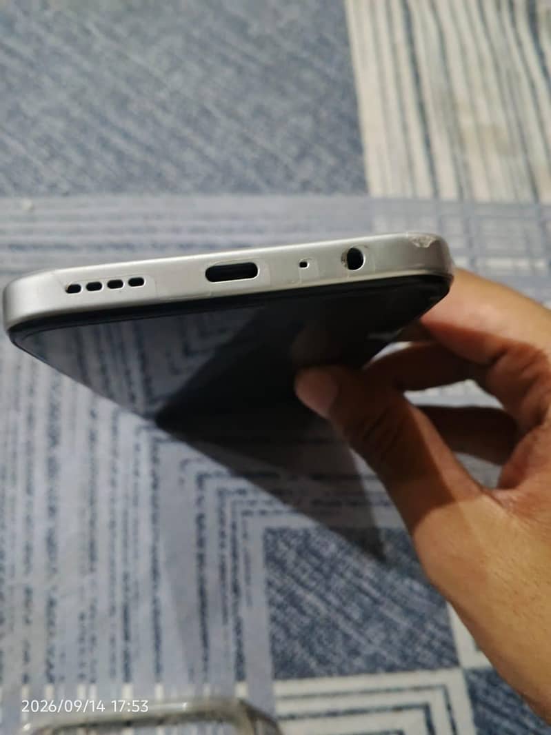 OPPO A6c 3