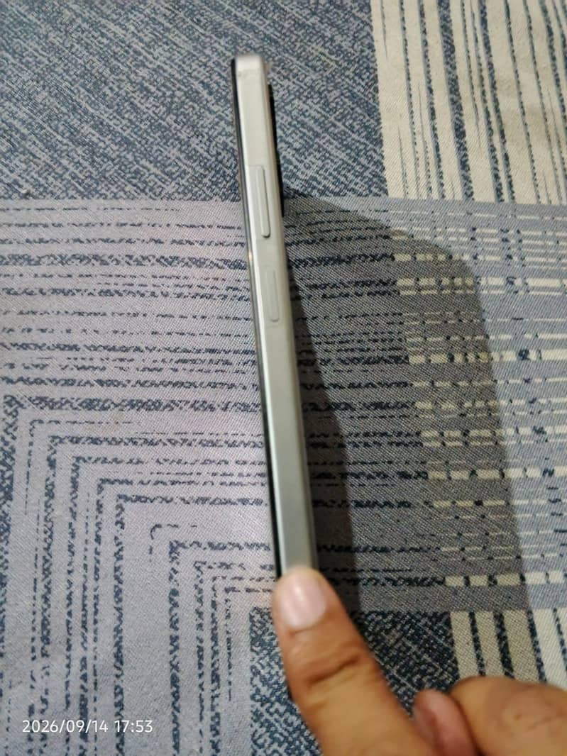 OPPO A6c 4