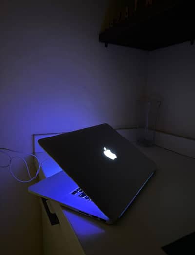 MACBOOK 2015 PRO