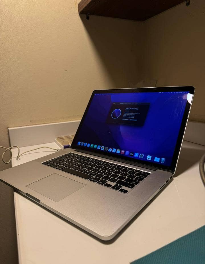 MACBOOK 2015 PRO 2