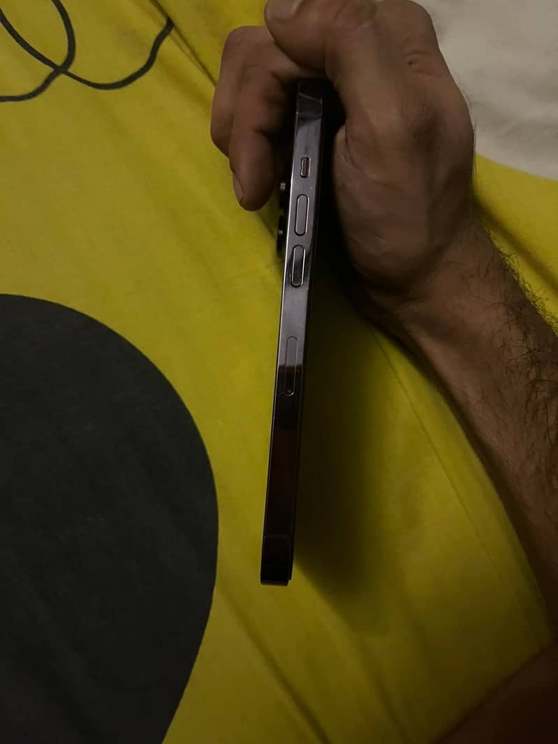 Apple iPhone 14 Pro 9