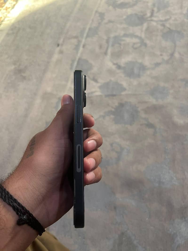 Apple iPhone 15 0