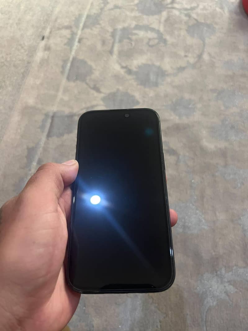 Apple iPhone 15 2